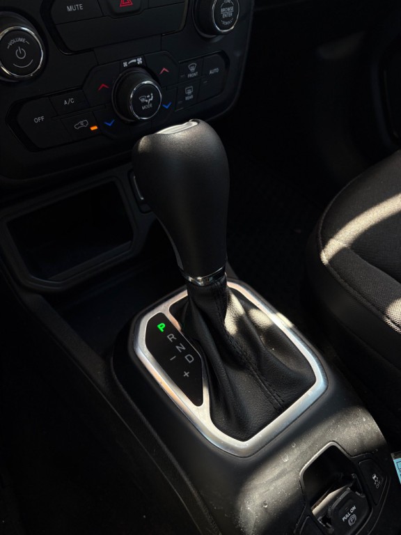 2018 Jeep Renegade Image 19