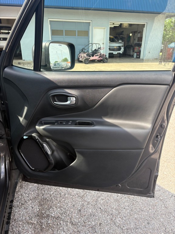 2018 Jeep Renegade Image 29