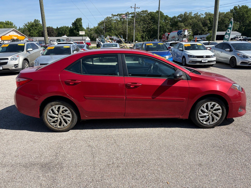 2017 Toyota Corolla Image 3
