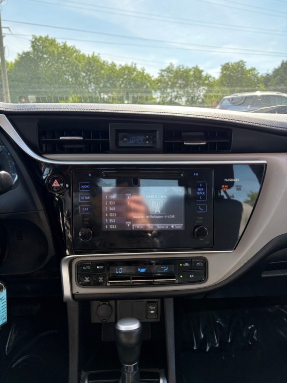 2017 Toyota Corolla Image 15