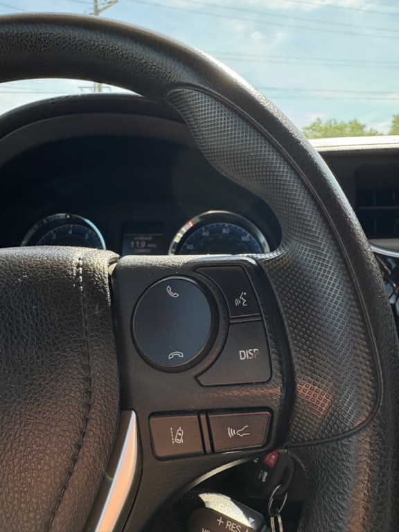 2017 Toyota Corolla Image 19