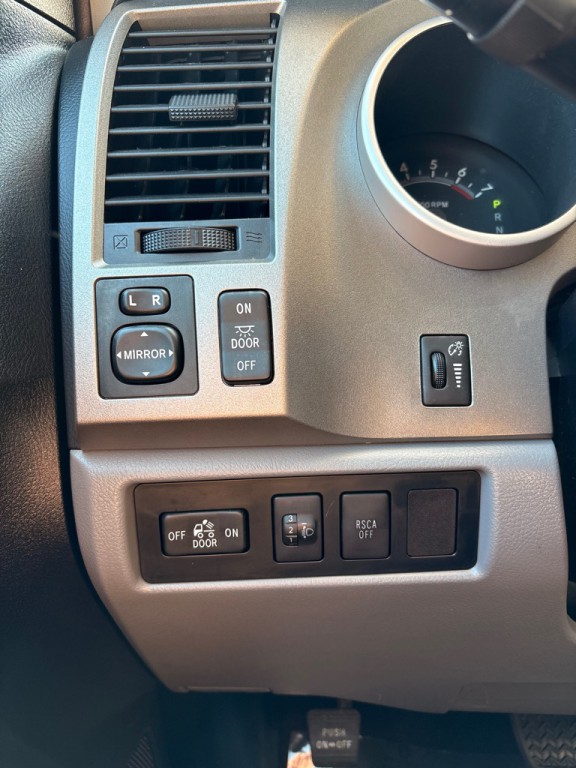2013 Toyota Tundra Image 21