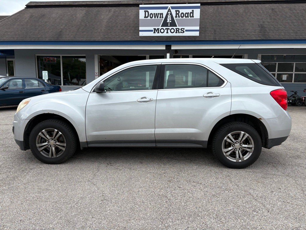 2010 Chevrolet Equinox Image 2