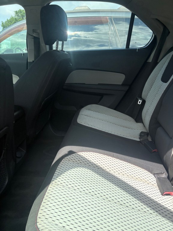 2010 Chevrolet Equinox Image 11