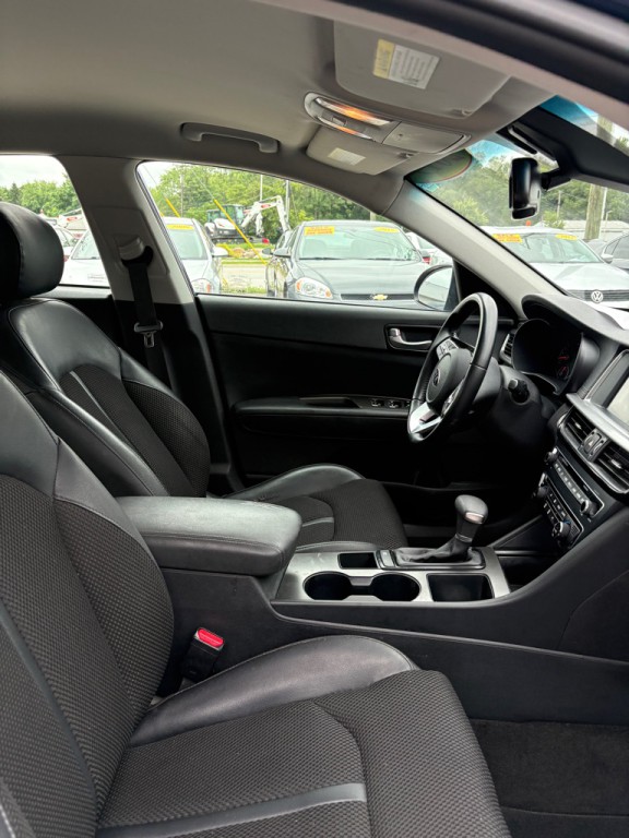2019 Kia Optima Image 14