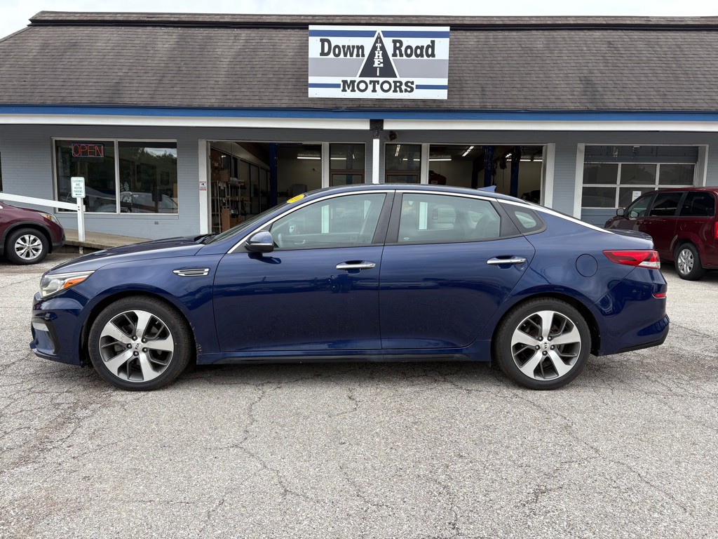 2019 Kia Optima Image 2