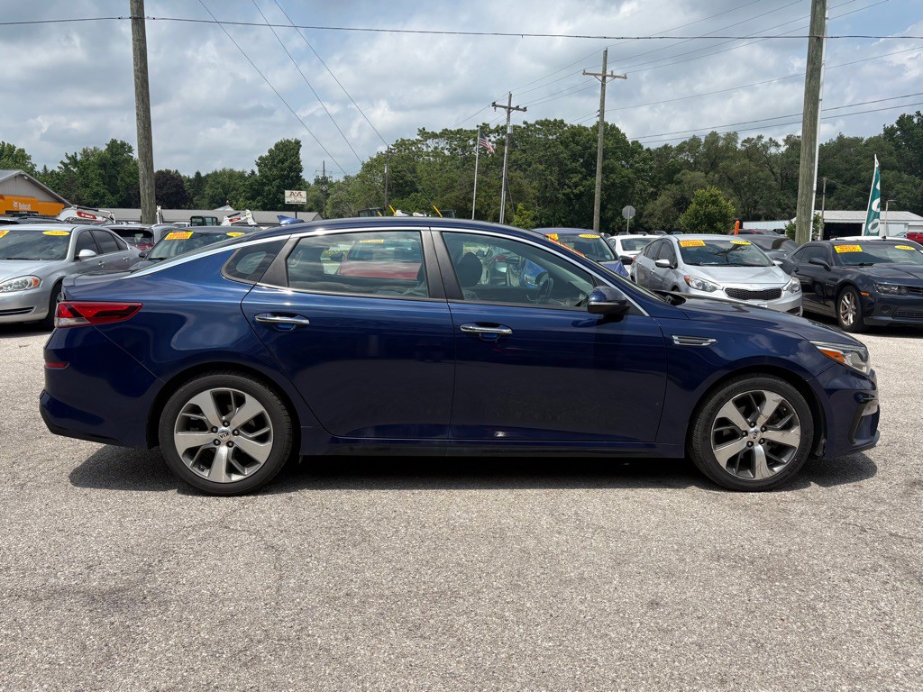 2019 Kia Optima Image 3