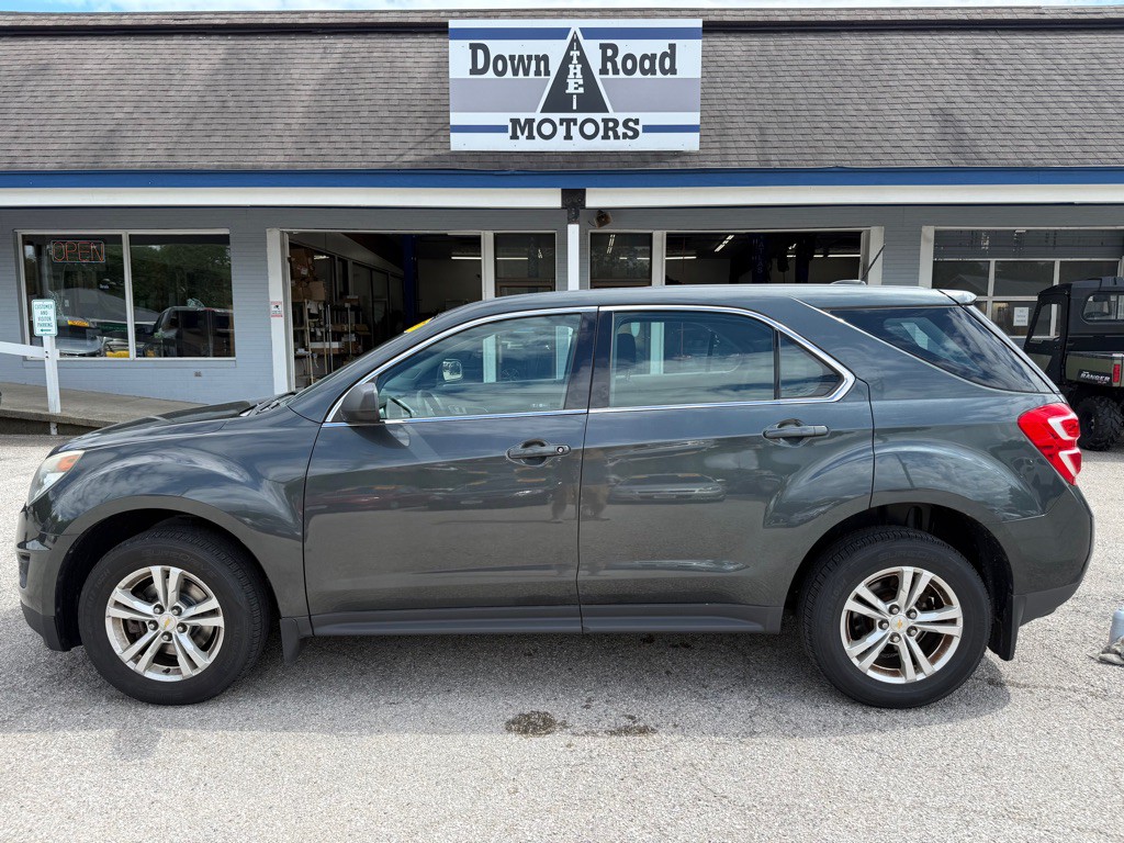 2017 Chevrolet Equinox Image 2
