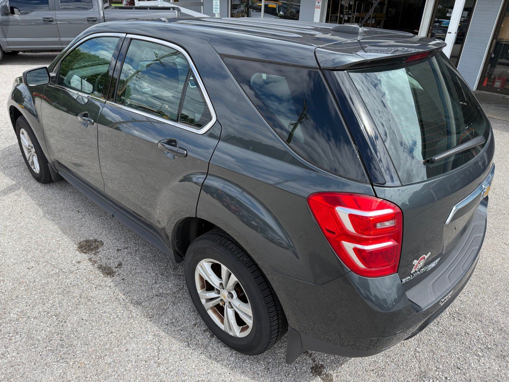 2017 Chevrolet Equinox Image 4