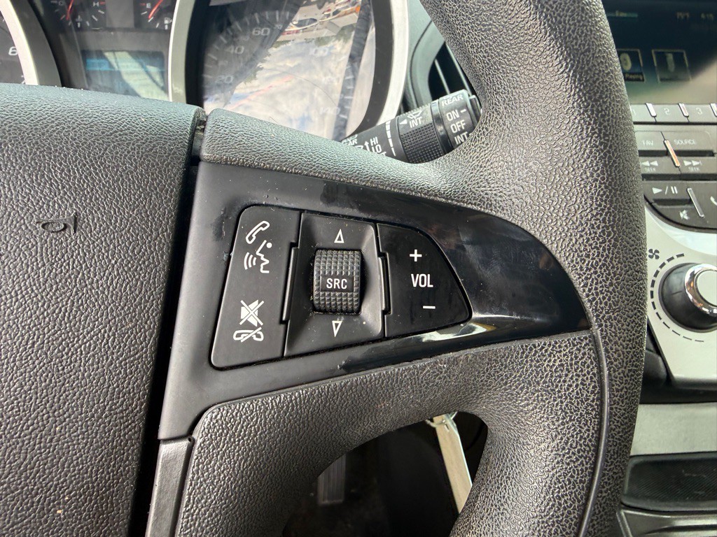 2017 Chevrolet Equinox Image 12
