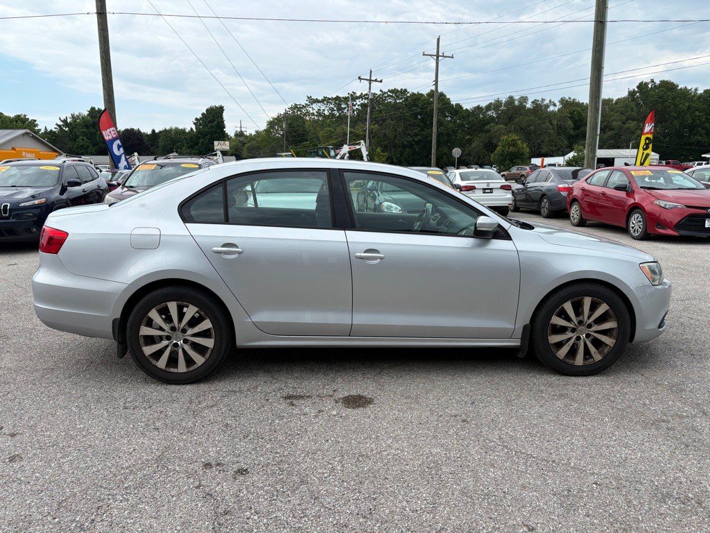 2012 Volkswagen Jetta Image 3