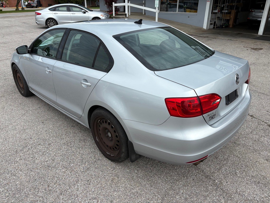 2012 Volkswagen Jetta Image 6
