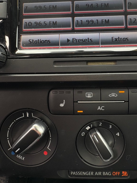 2012 Volkswagen Jetta Image 18