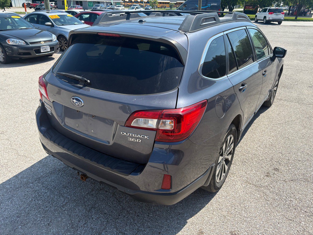 2015 Subaru Outback Image 4
