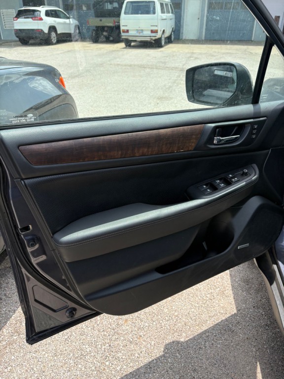2015 Subaru Outback Image 10