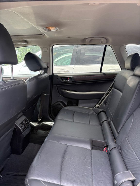 2015 Subaru Outback Image 11