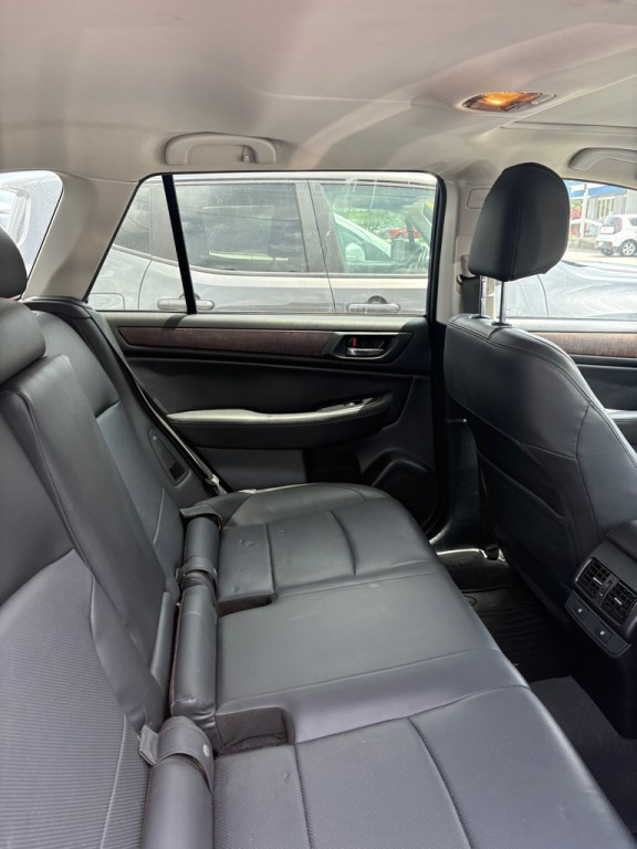2015 Subaru Outback Image 12