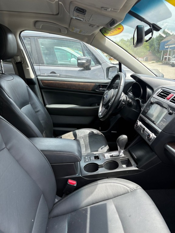 2015 Subaru Outback Image 15
