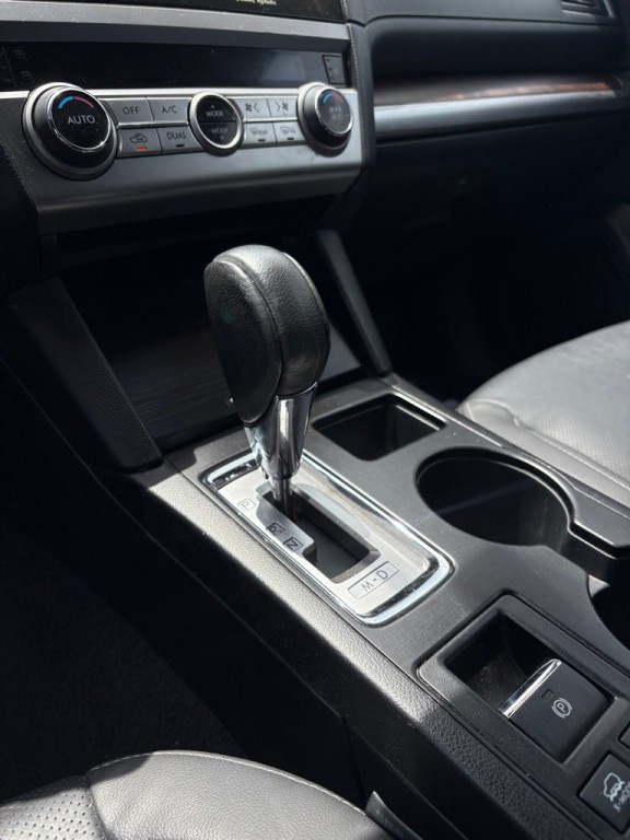 2015 Subaru Outback Image 19