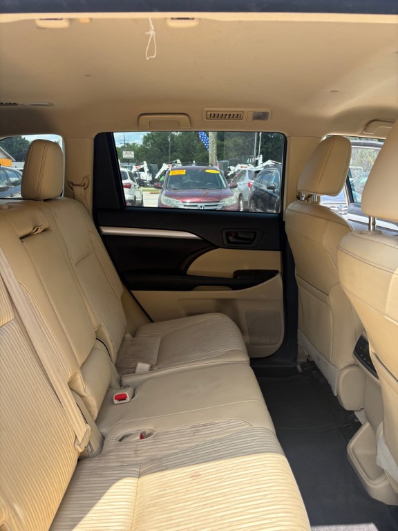 2015 Toyota Highlander Image 14