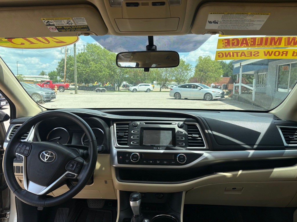 2015 Toyota Highlander Image 15