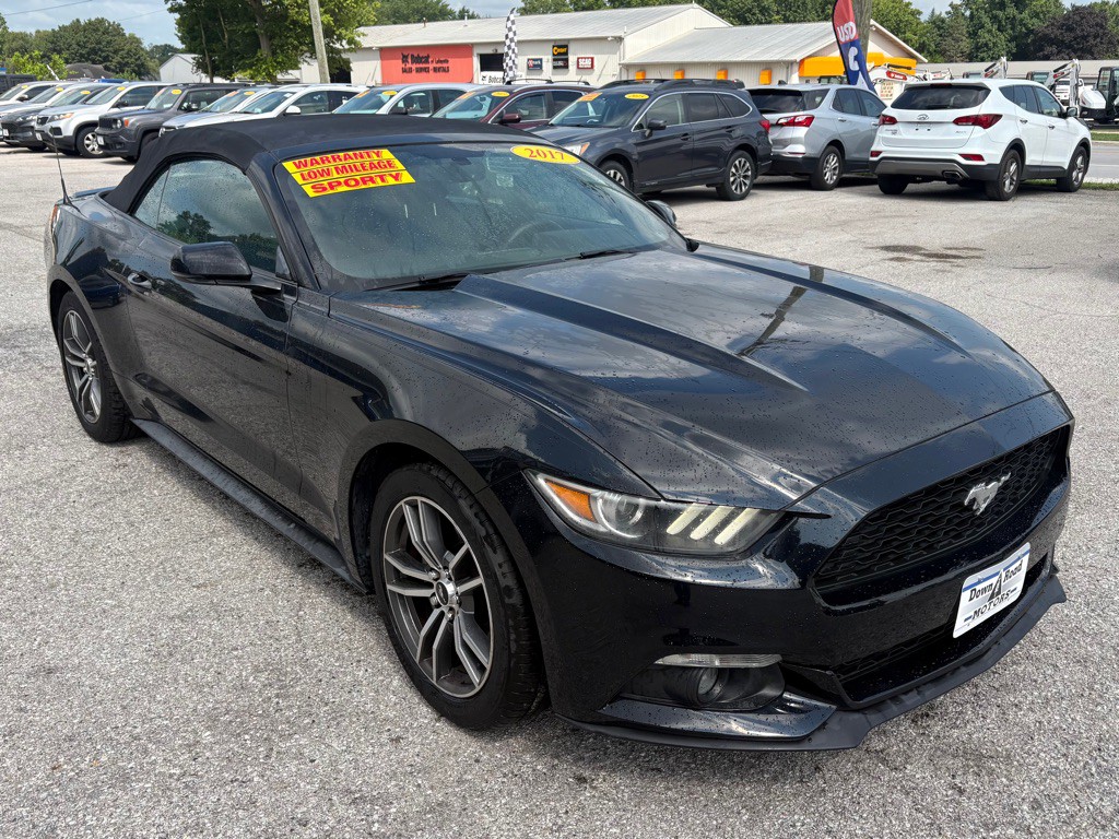 2017 Ford Mustang Image 1