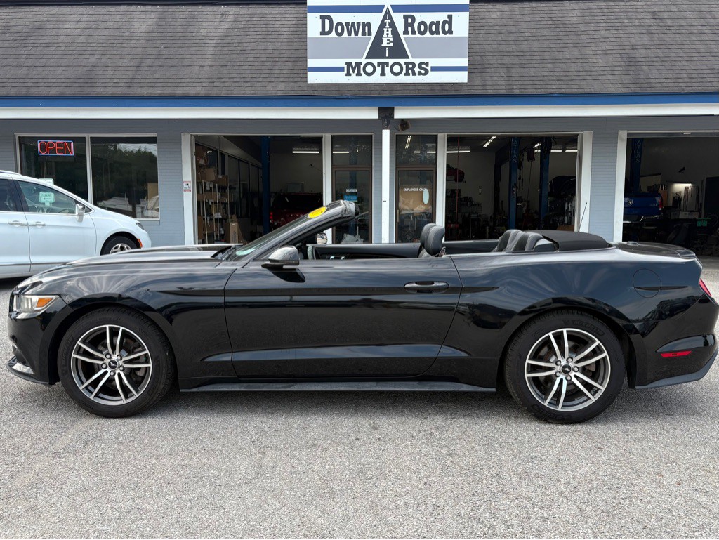 2017 Ford Mustang Image 2