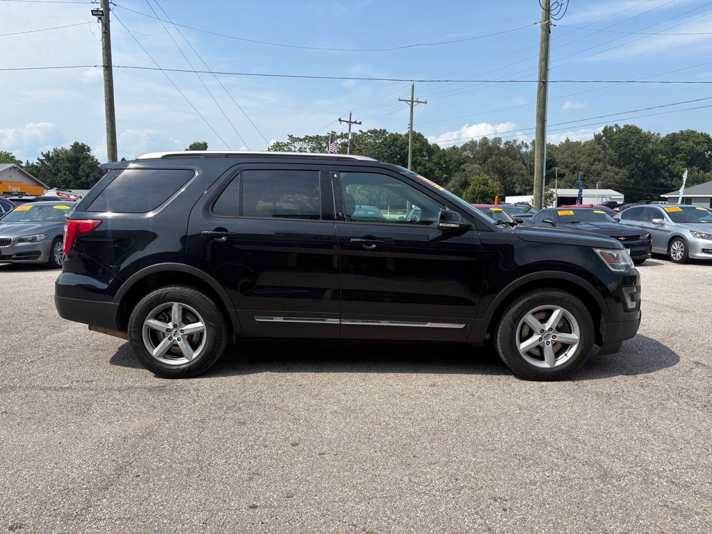 2017 Ford Explorer Image 3