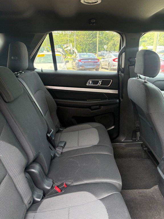 2017 Ford Explorer Image 13
