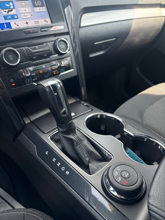 2017 Ford Explorer Image 20