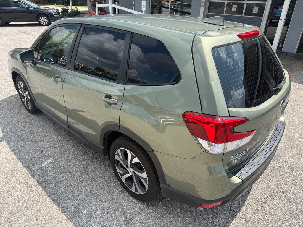 2020 Subaru Forester Image 8