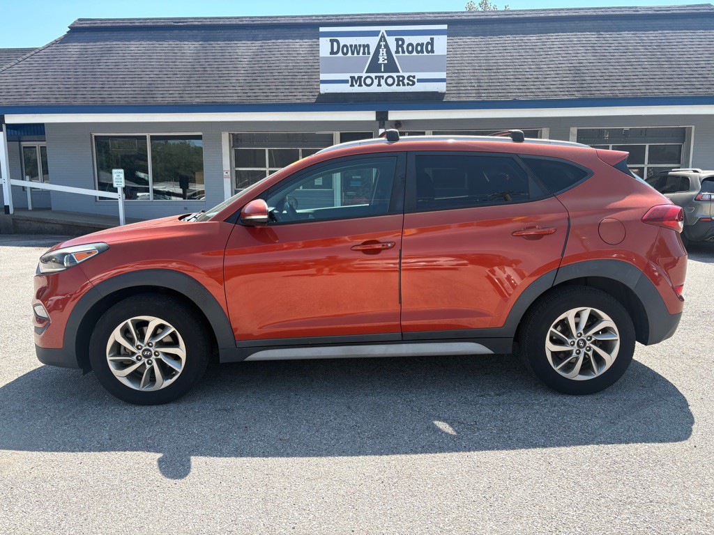 2017 Hyundai Tucson Image 2
