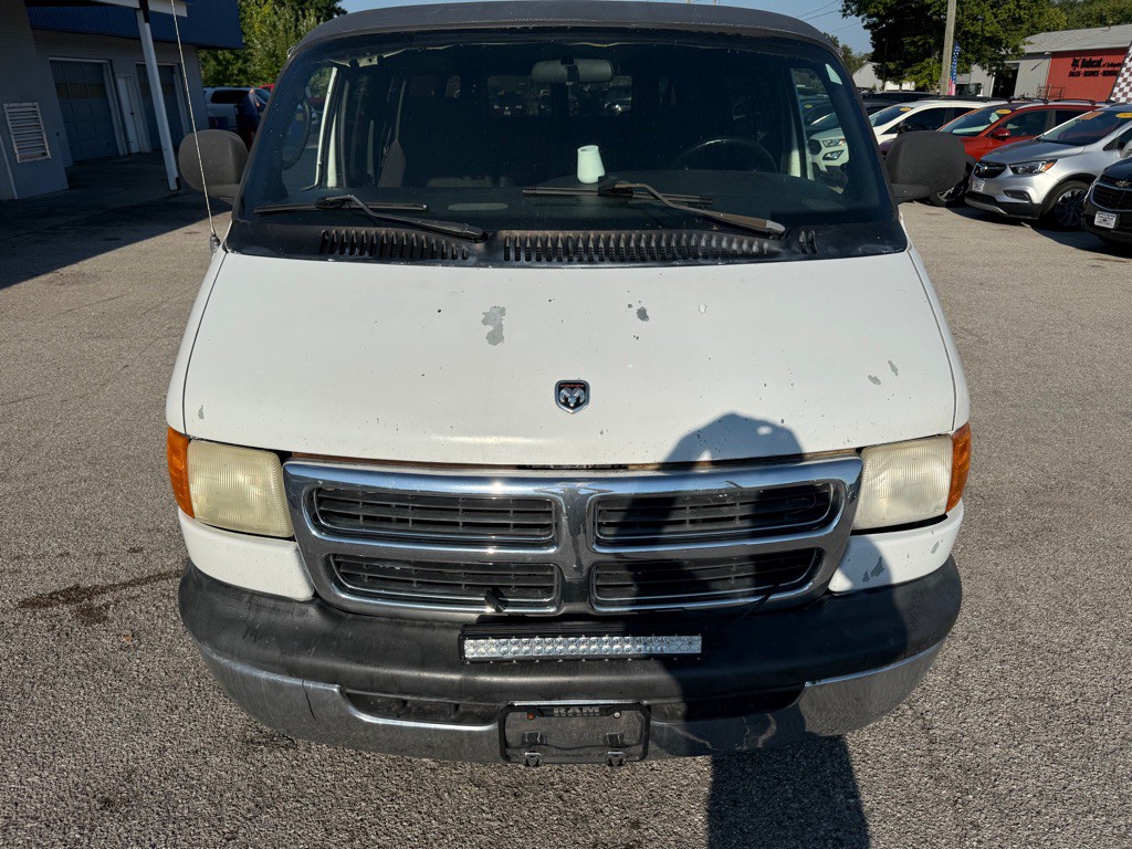 2002 Dodge Ram Van Image 4
