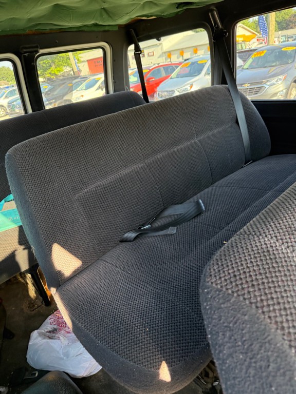 2002 Dodge Ram Van Image 15