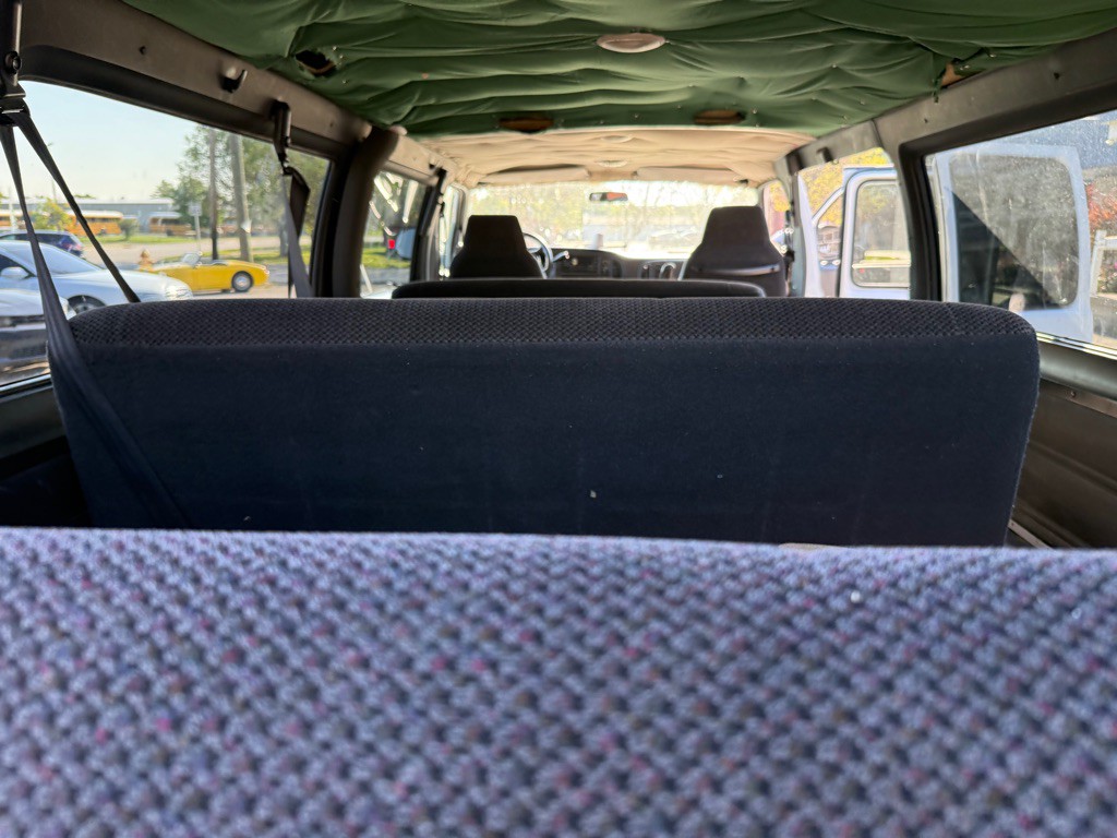 2002 Dodge Ram Van Image 16