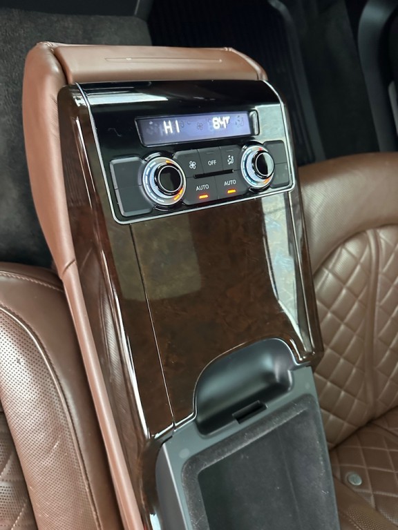 2014 Audi A8 Image 16