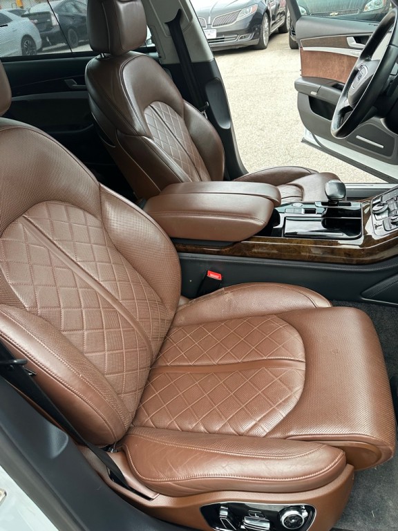 2014 Audi A8 Image 22
