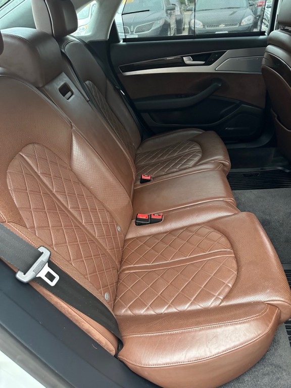 2014 Audi A8 Image 24