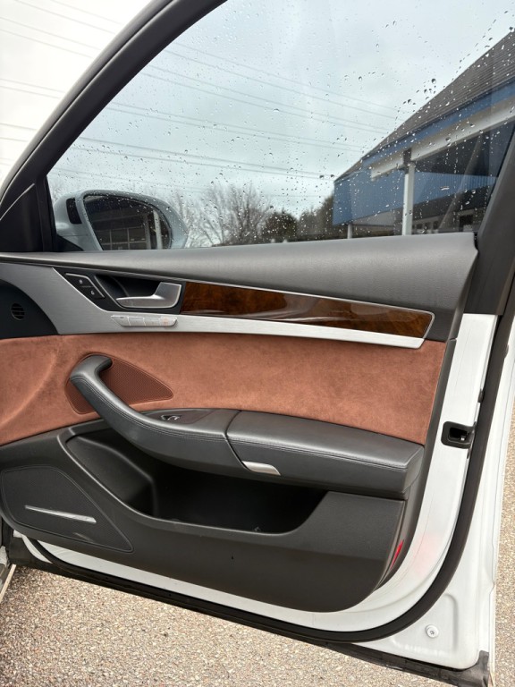 2014 Audi A8 Image 59