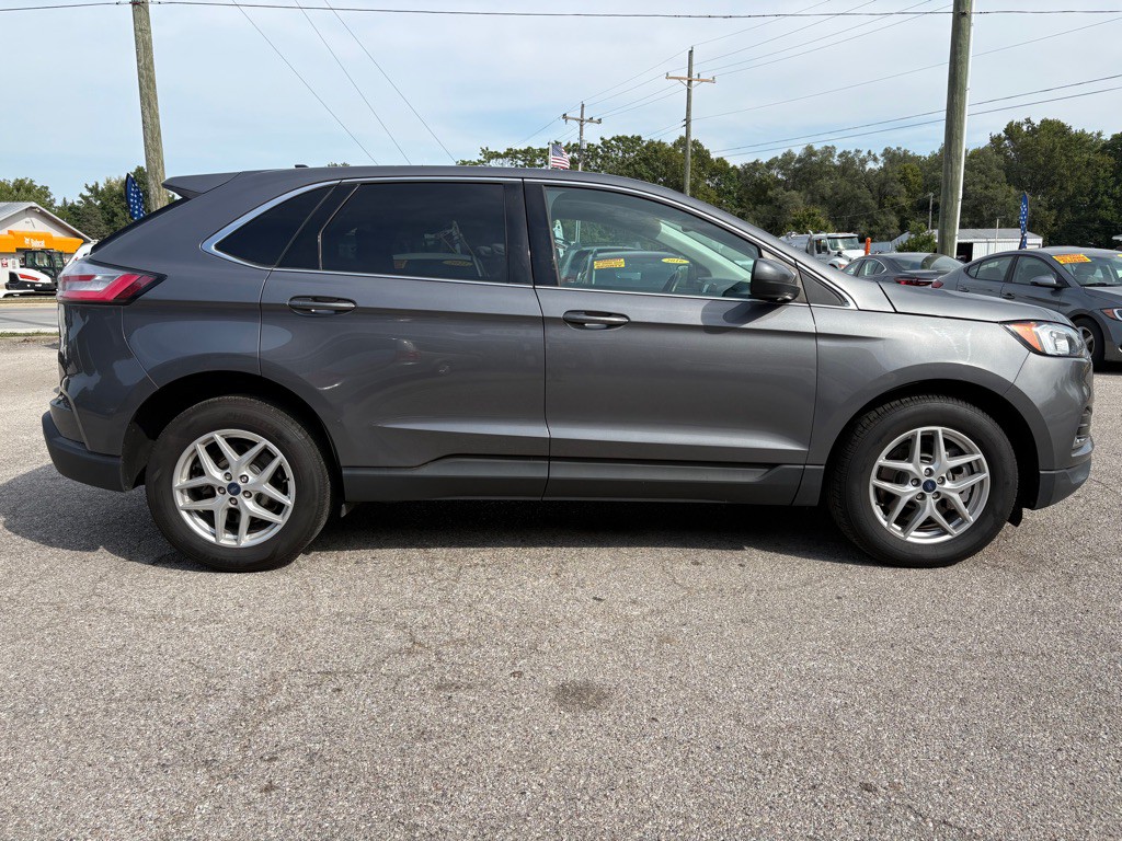 2022 Ford Edge Image 3