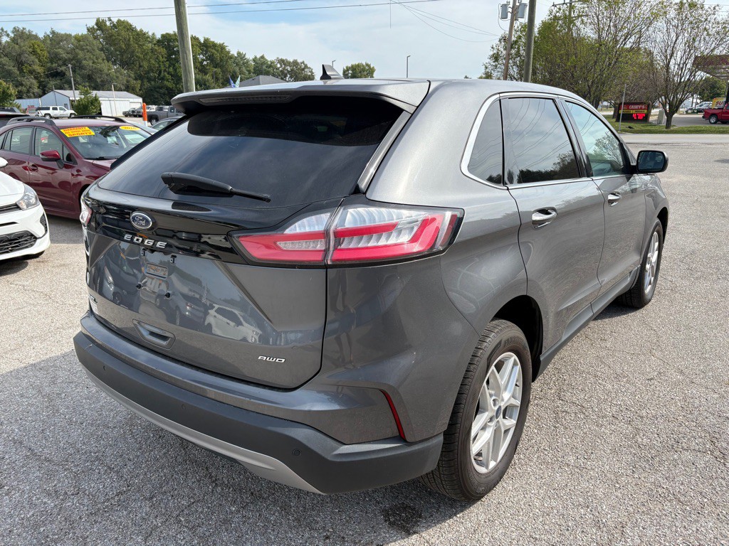 2022 Ford Edge Image 4
