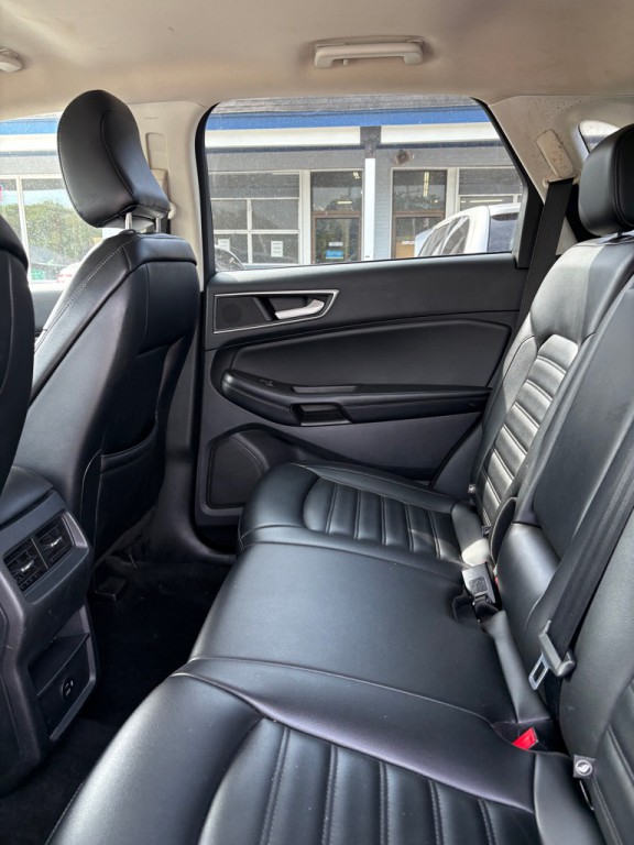2022 Ford Edge Image 11
