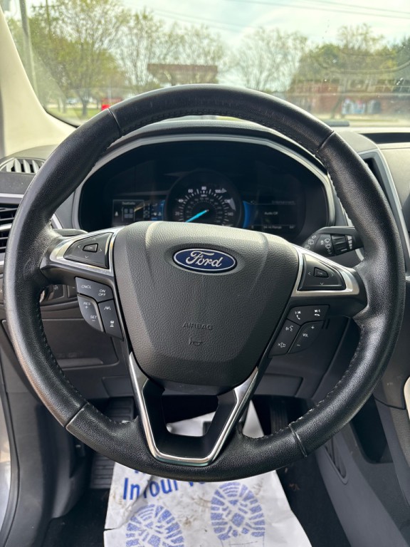 2022 Ford Edge Image 16