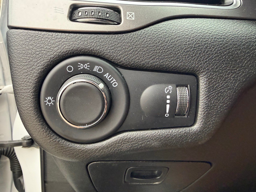 2021 Jeep Cherokee Image 18