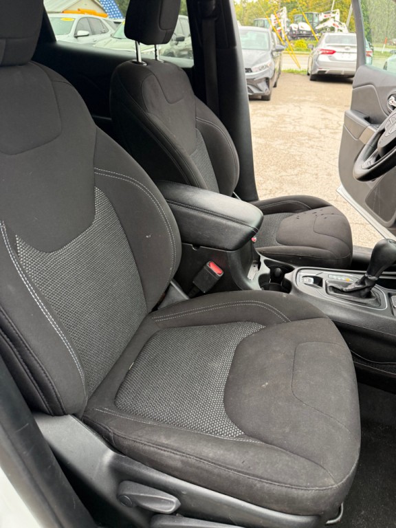 2021 Jeep Cherokee Image 19