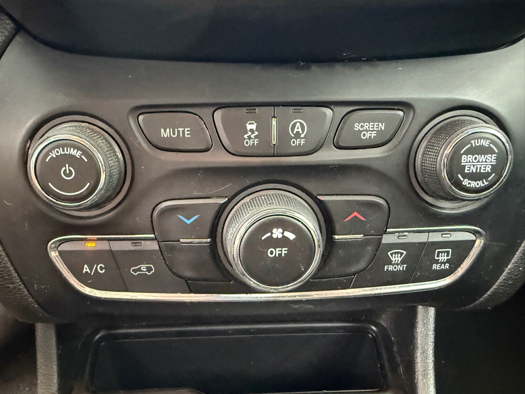 2021 Jeep Cherokee Image 24