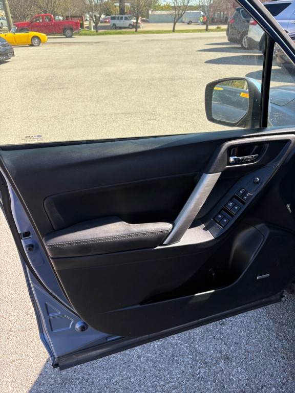 2016 Subaru Forester Image 8