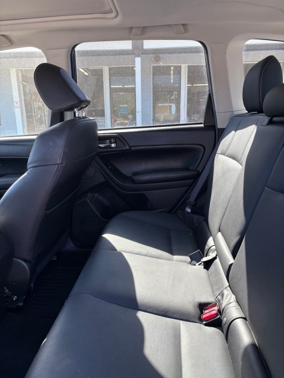 2016 Subaru Forester Image 9