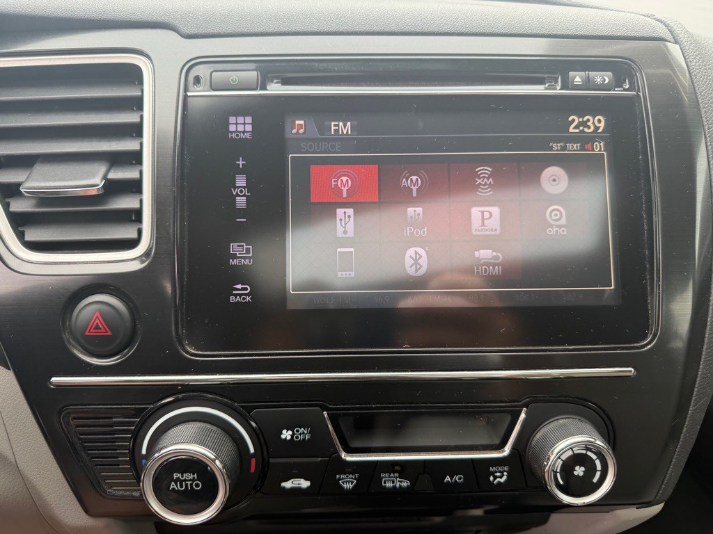 2015 Honda Civic Image 22