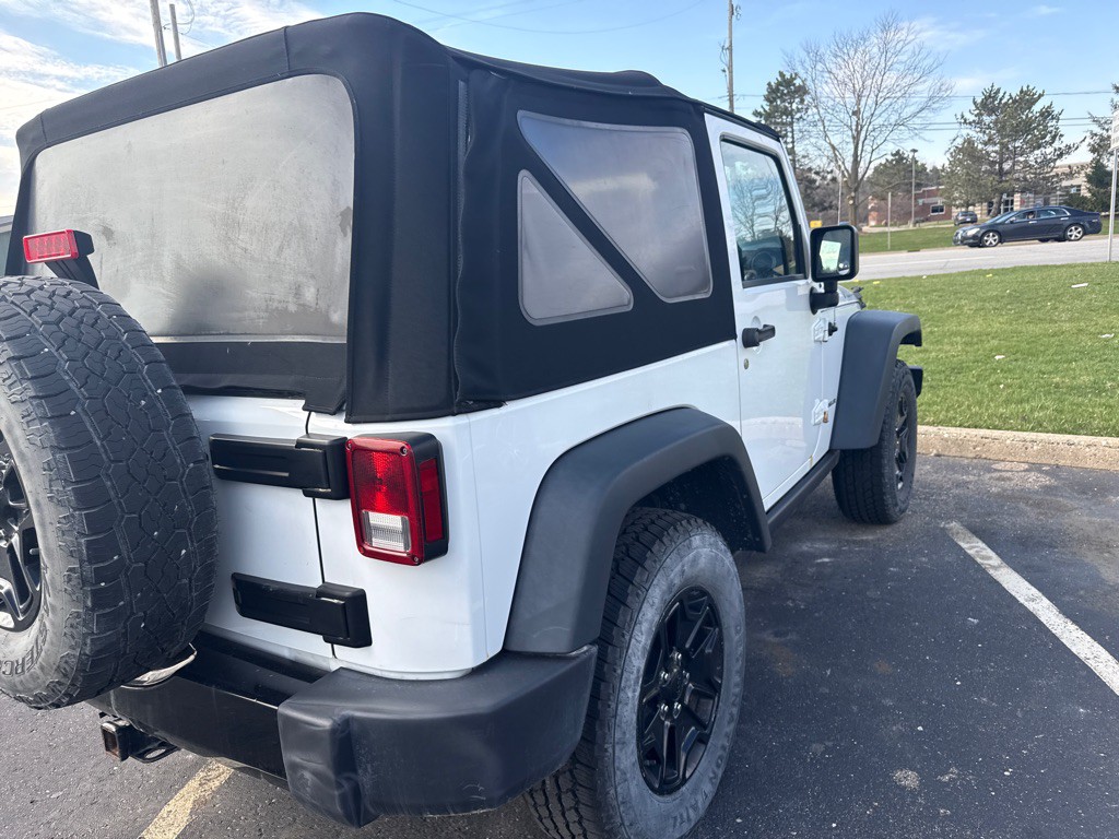 2015 Jeep Wrangler Image 16